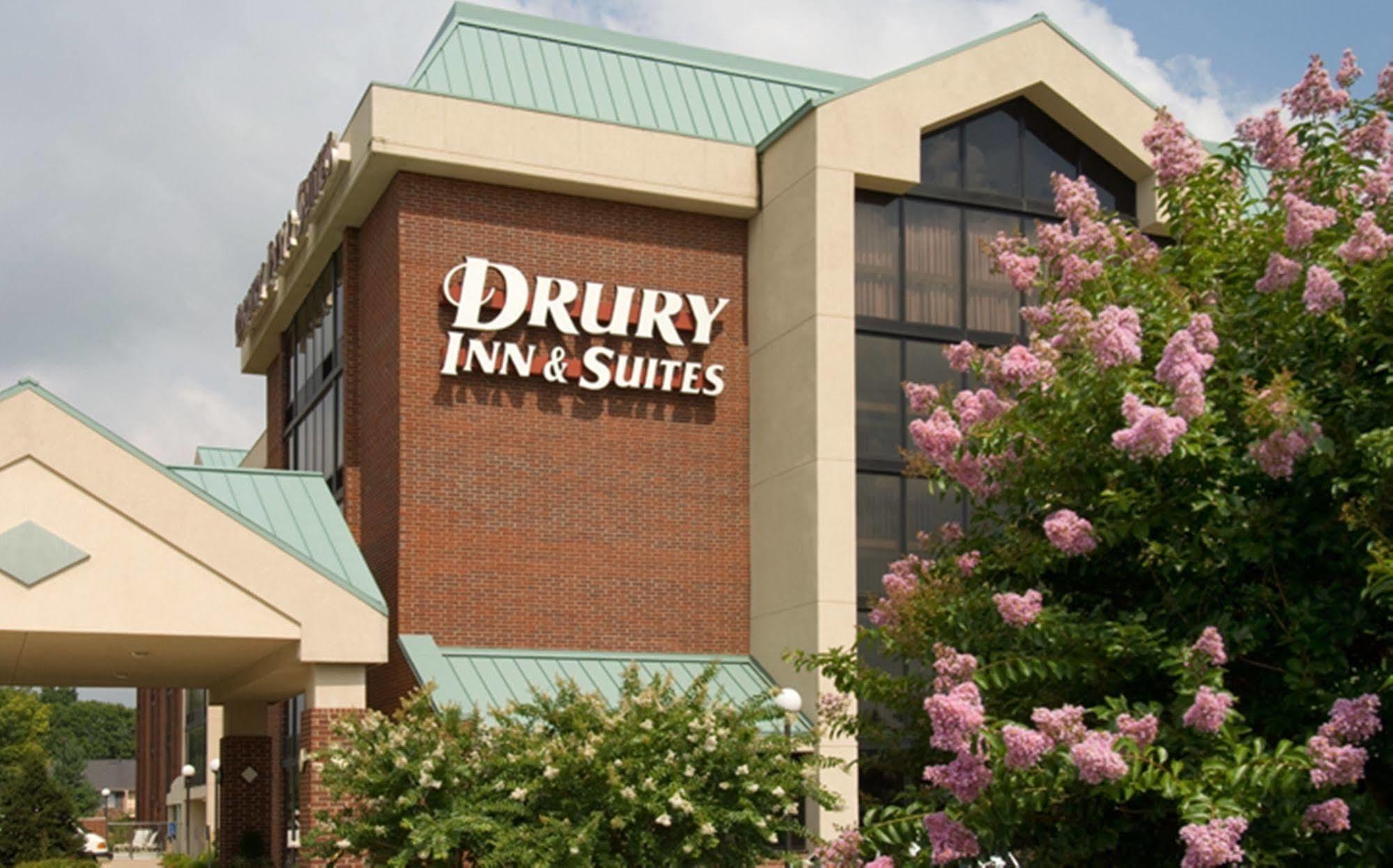 Drury & East Hotel 3*